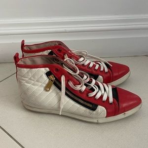 Great quality fashionable sneakers